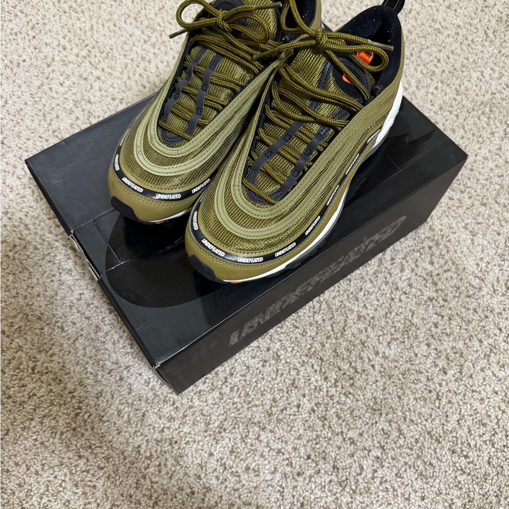Nike Olive and Black Men's Sneakers